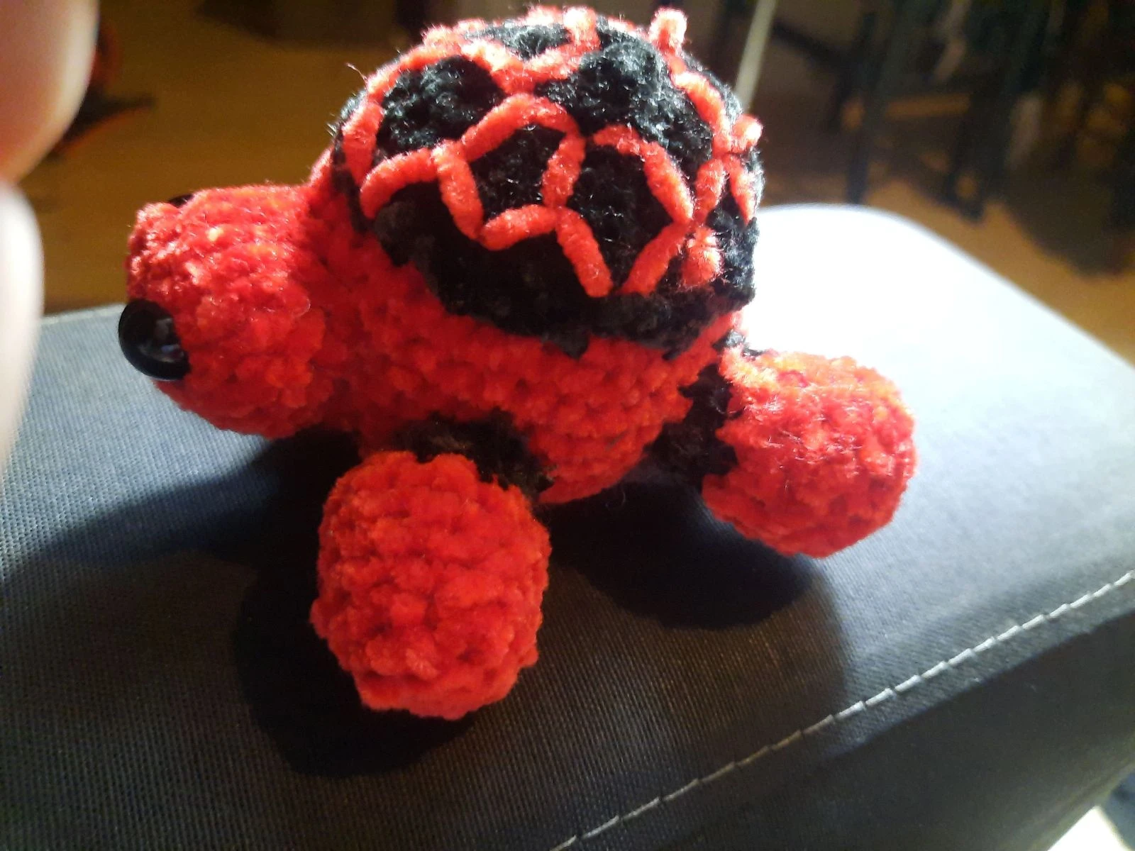 Tortue Magma – Création artisanale au crochet – Fait main – photo 7